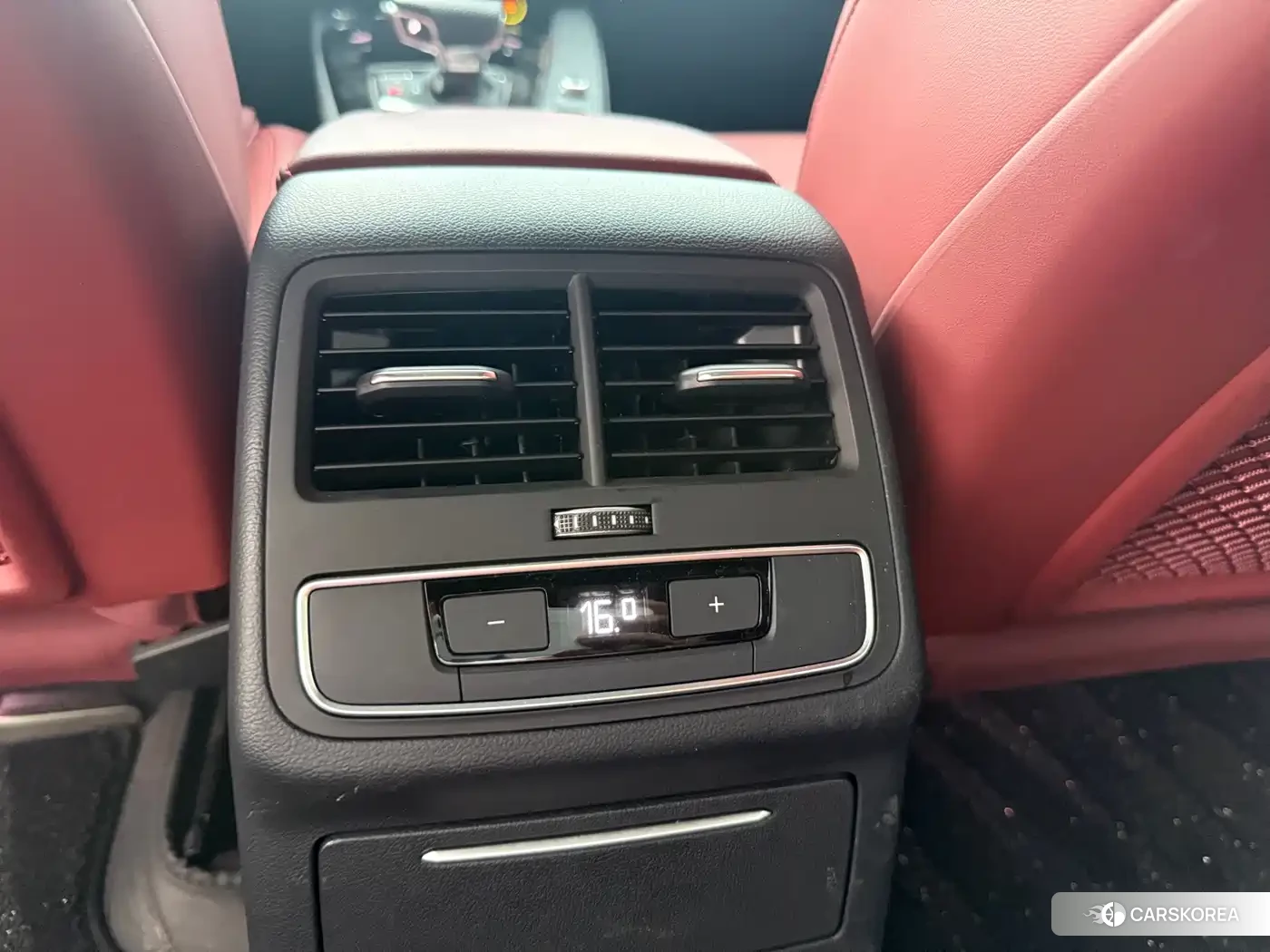 Audi A4L id 4669385 из Китая 9