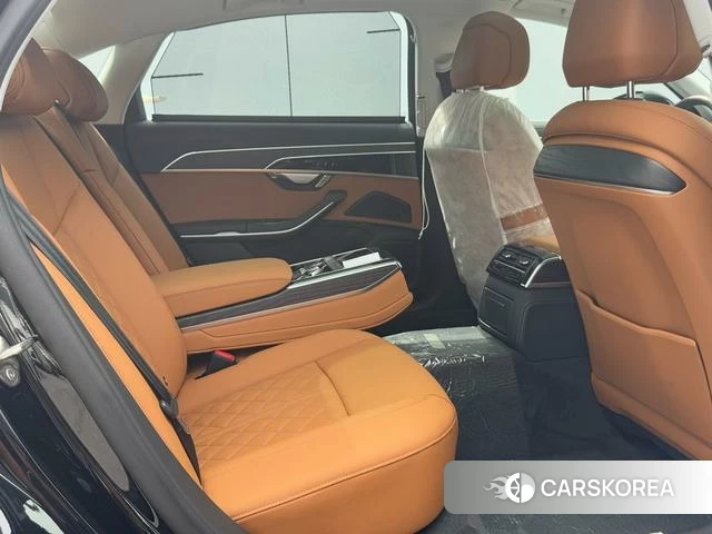 Audi A8 id 4263935 из Китая 17