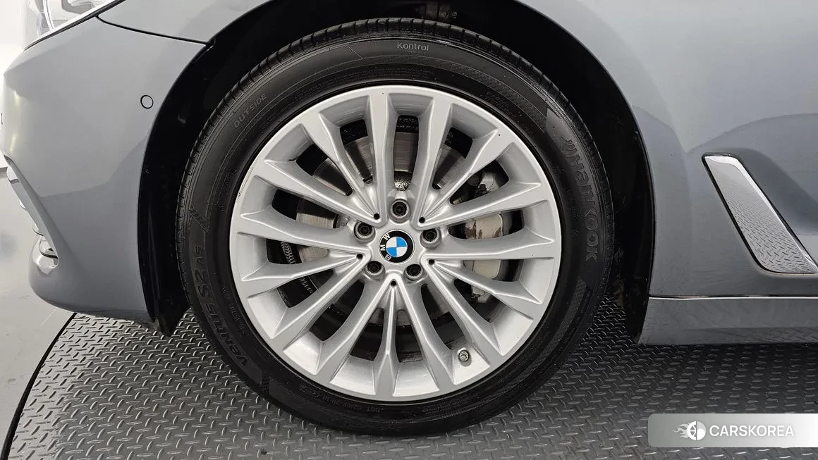 BMW 5 Series (G30) id 2148012 из Кореи 15