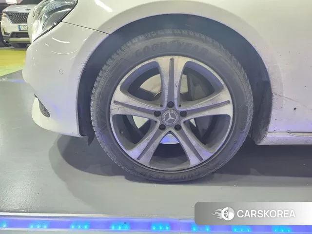 Mercedes-Benz E-Class W213 id 3789885 из Кореи 15