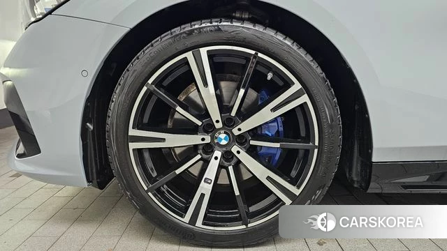 BMW 5 Series (G60) id 4571605 из Кореи 27