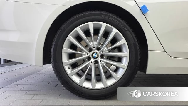 BMW 5 Series (G30) id 4918961 из Кореи 28
