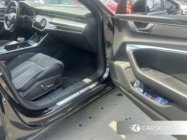 Audi A6L id 4266037 из Китая 18