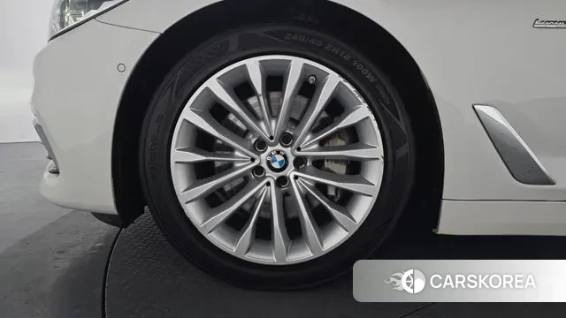 BMW 5 Series (G30) id 3515137 из Кореи 15