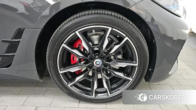 BMW i4 id 3746044 из Кореи 15