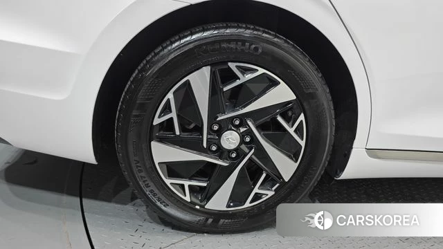 Hyundai The New Grandeur IG Hybrid id 4687811 из Кореи 27