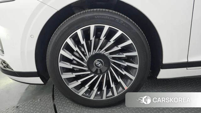 Hyundai Grandeur (GN7) id 4308886 из Кореи 15