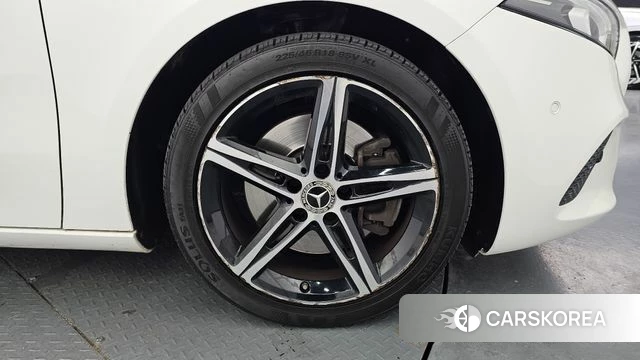 Mercedes-Benz A-Class W177 id 4384183 из Кореи 25