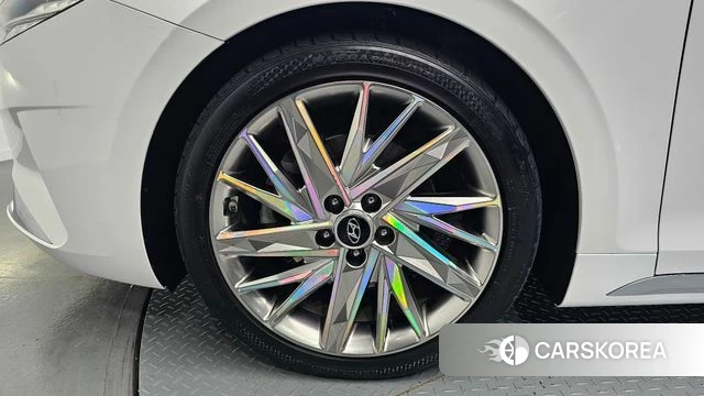 Hyundai The New Grandeur IG id 4402108 из Кореи 25