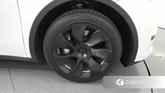 Tesla Model Y id 4177844 из Кореи 15