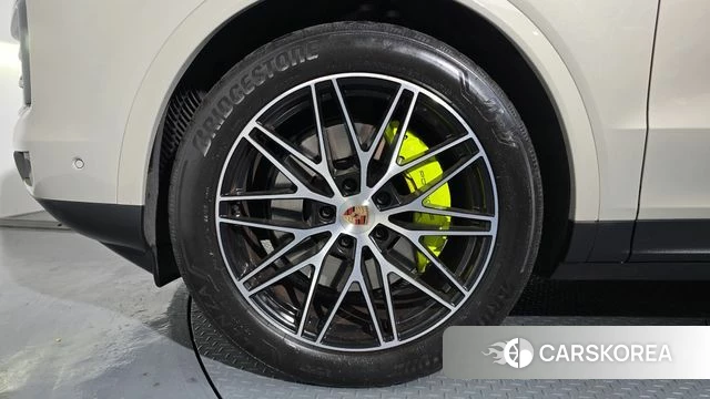 Porsche Cayenne (PO536) id 3863910 из Кореи 15