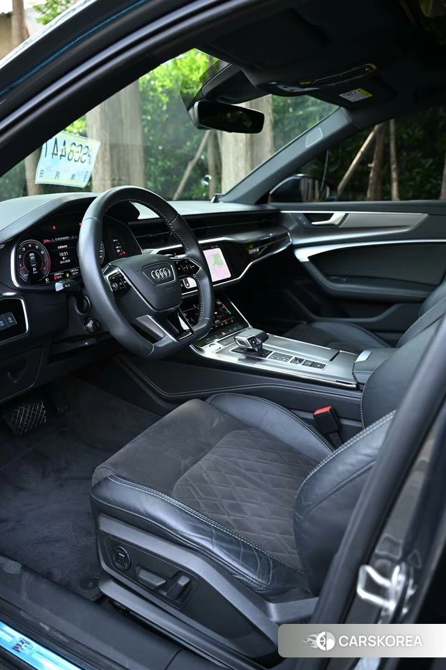 Audi A6L 2020 Темно-серый из Китая, фото 5
