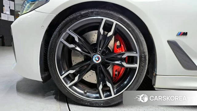 BMW 5 Series (G30) id 3877652 из Кореи 15