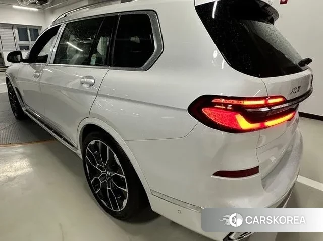 BMW X7 (G07) 2023 Белый из Кореи, фото 5