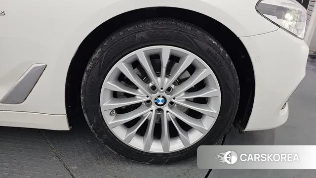 BMW 5 Series (G30) id 3474845 из Кореи 15