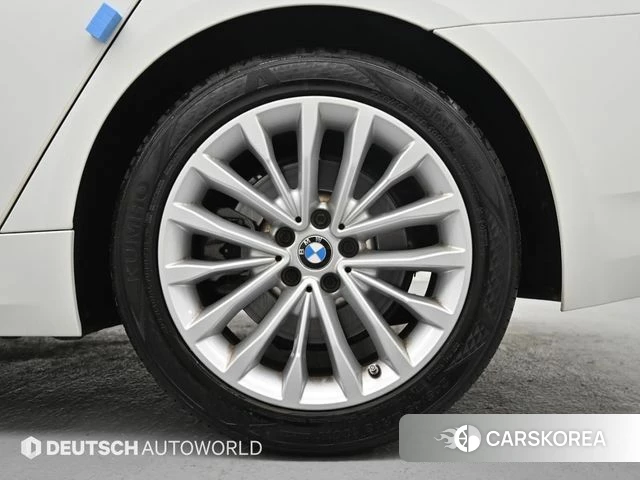 BMW 5 Series (G30) id 3916346 из Кореи 15