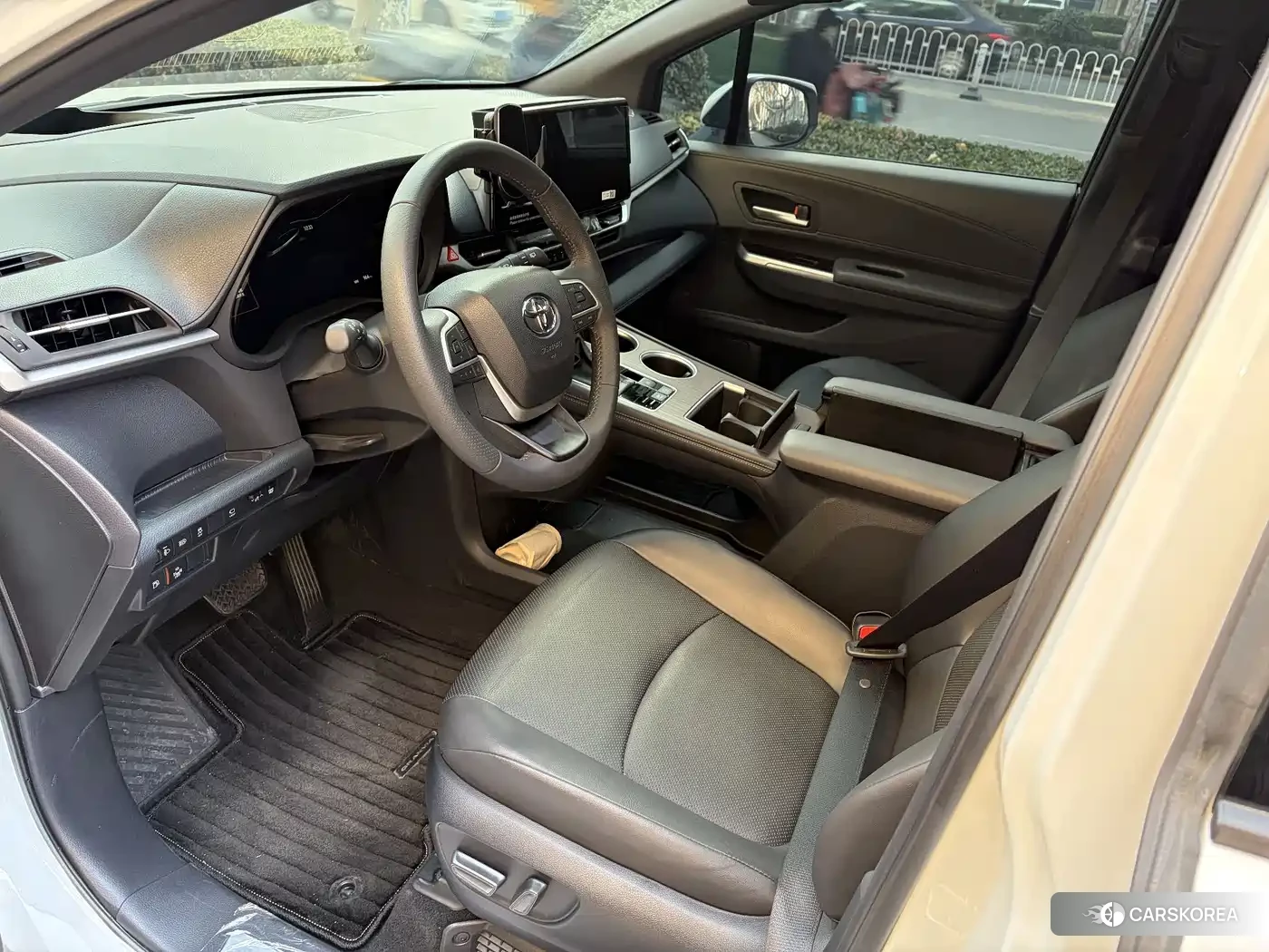 Toyota Granvia 2025 Белый из Китая, фото 5