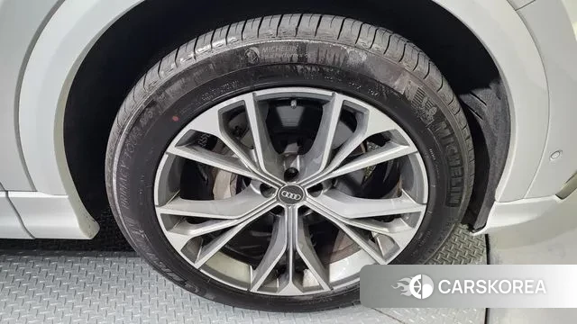 Audi Q8 (4M) id 2974910 из Кореи 15