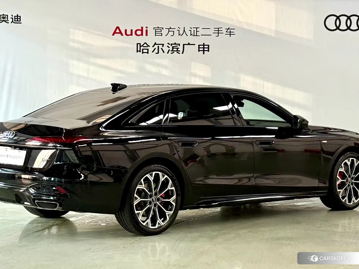 Audi A6L id 4547435 из Китая 11