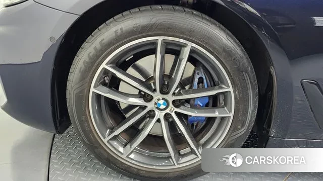BMW 5 Series (G30) id 3478007 из Кореи 15