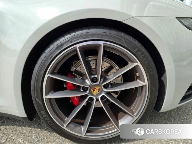 Porsche 911(992) id 4724172 из Кореи 7