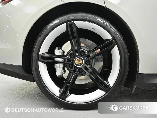 Porsche Taycan id 4342897 из Кореи 15