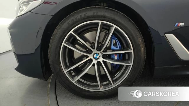 BMW 5 Series (G30) id 3940888 из Кореи 15