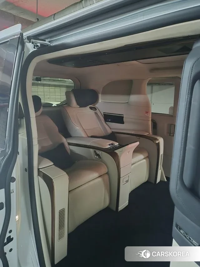 Lexus LM Second Generation 2024 Белый из Кореи, фото 5