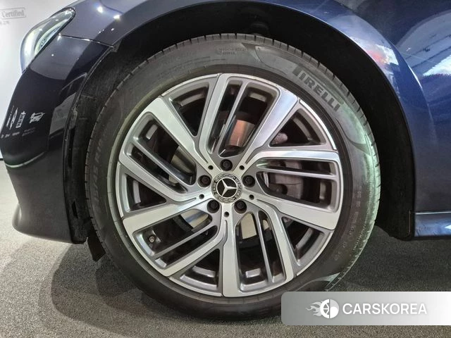 Mercedes-Benz E-Class W214 id 3909289 из Кореи 15