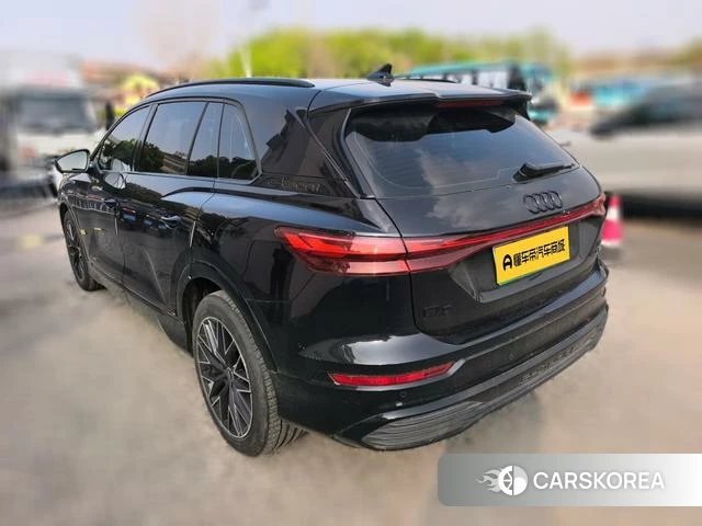Audi Q5 e-tron 2024 Черный из Китая, фото 5