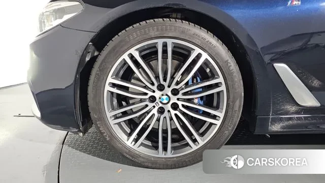 BMW 5 Series (G30) id 3374023 из Кореи 15