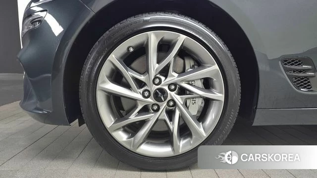 Genesis The New G70 id 3864676 из Кореи 15