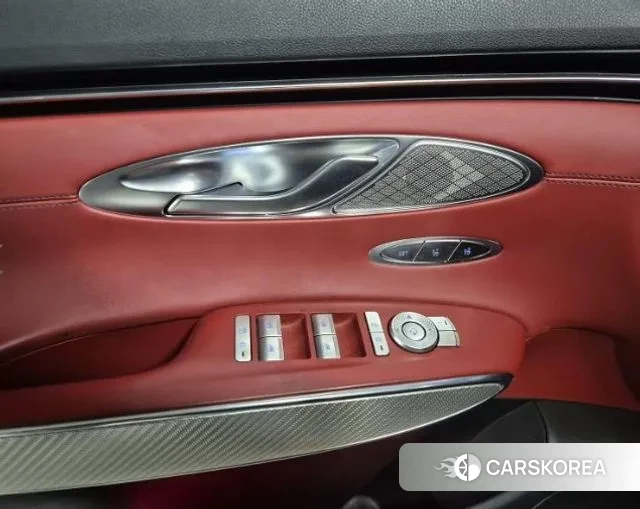 Genesis GV70 2021 Черный из Кореи, фото 5