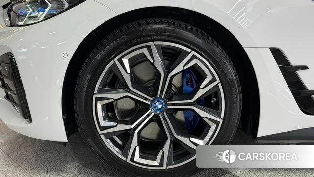 BMW i4 id 3920903 из Кореи 15