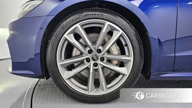 Audi A7 (4K) id 3448985 из Кореи 15