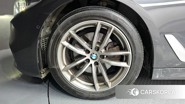 BMW 5 Series (G30) id 4446928 из Кореи 15