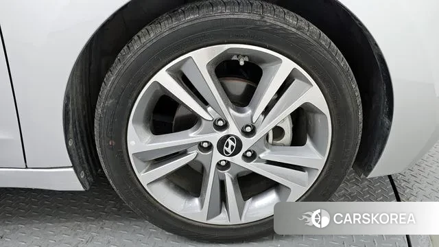 Hyundai Avante AD id 3593549 из Кореи 15