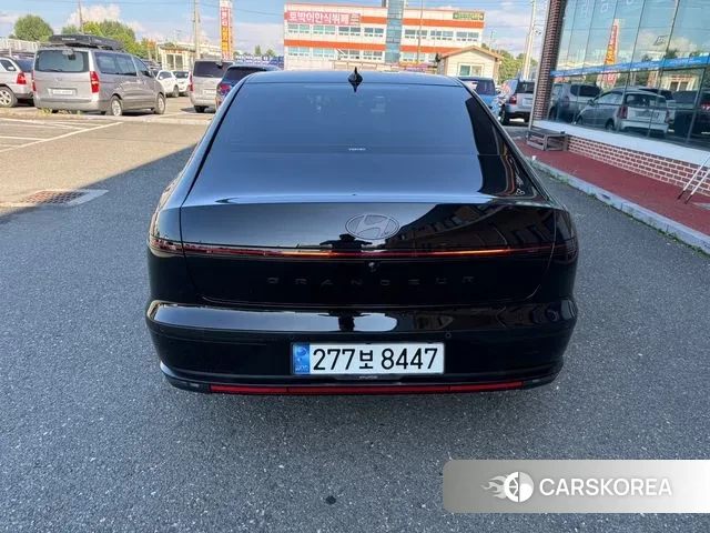 Hyundai Grandeur (GN7) id 3021362 из Кореи 15