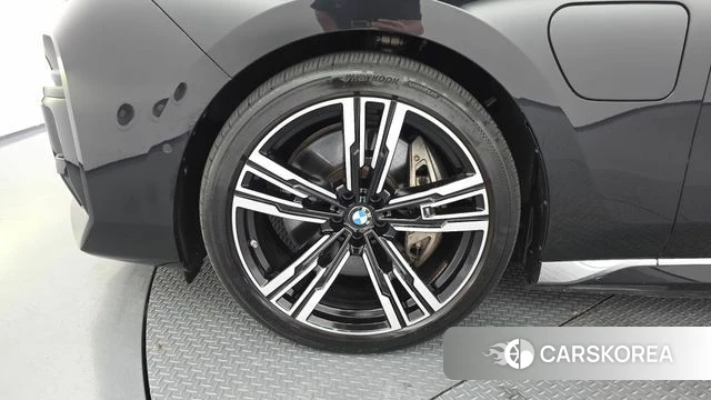 BMW 7 Series (G70) id 4725677 из Кореи 15