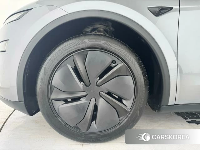 Tesla Model Y id 3920128 из Китая 11