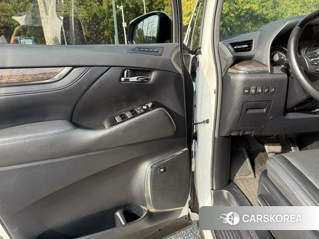 Toyota Elfa id 4368168 из Китая 15