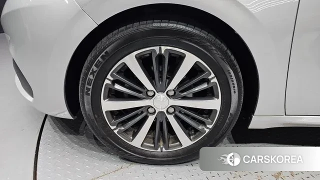 Peugeot 208 id 3444931 из Кореи 15