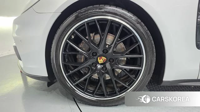 Porsche Panamera (971) id 3867628 из Кореи 15