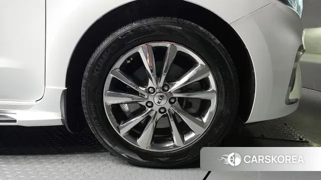 Kia The New Carnival id 3479841 из Кореи 15