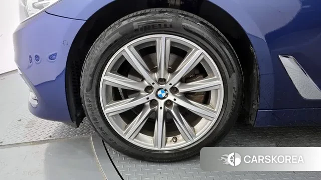 BMW 5 Series (G30) id 3039395 из Кореи 15