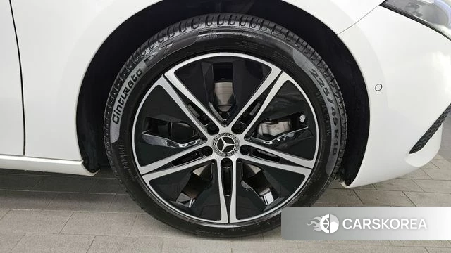 Mercedes-Benz A-Class W177 id 3838127 из Кореи 15