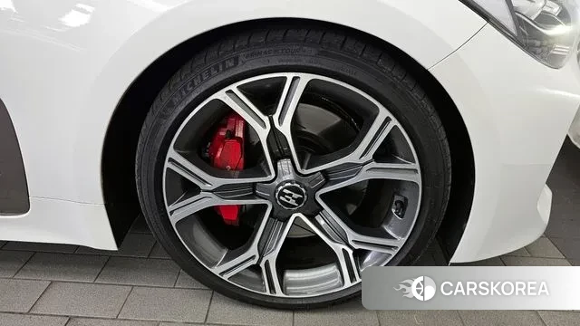 Kia Stinger id 3330515 из Кореи 15