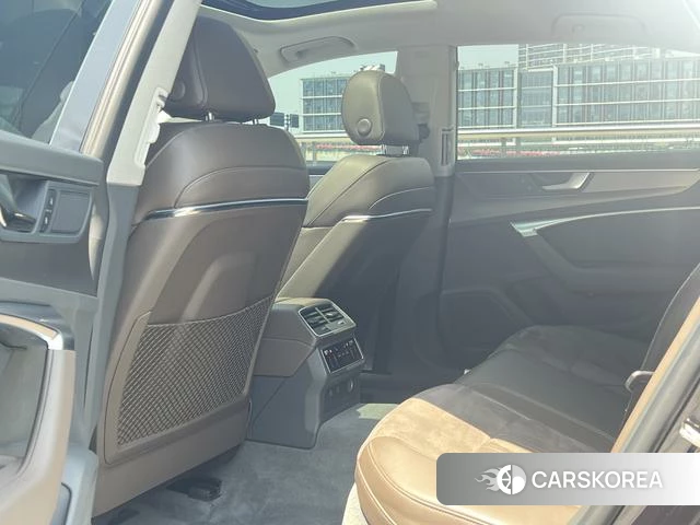 Audi A7L id 4206989 из Китая 11