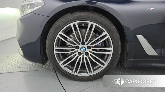 BMW 5 Series (G30) id 4568155 из Кореи 15