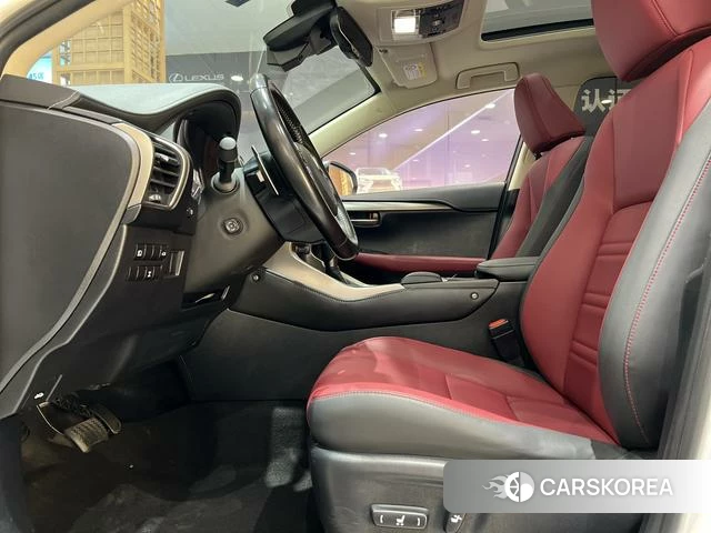 Lexus NX id 4276272 из Китая 14